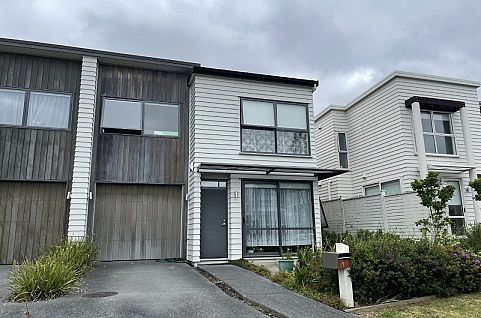 9 Costa Viva Crescent