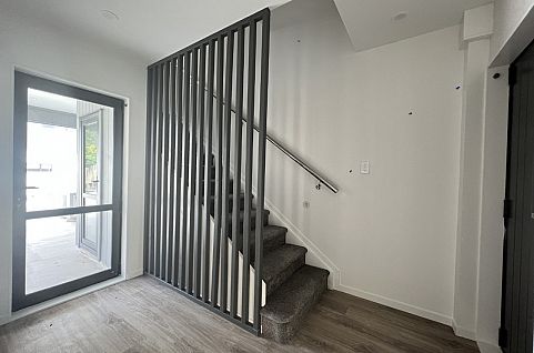 8 Pohutukawa Way